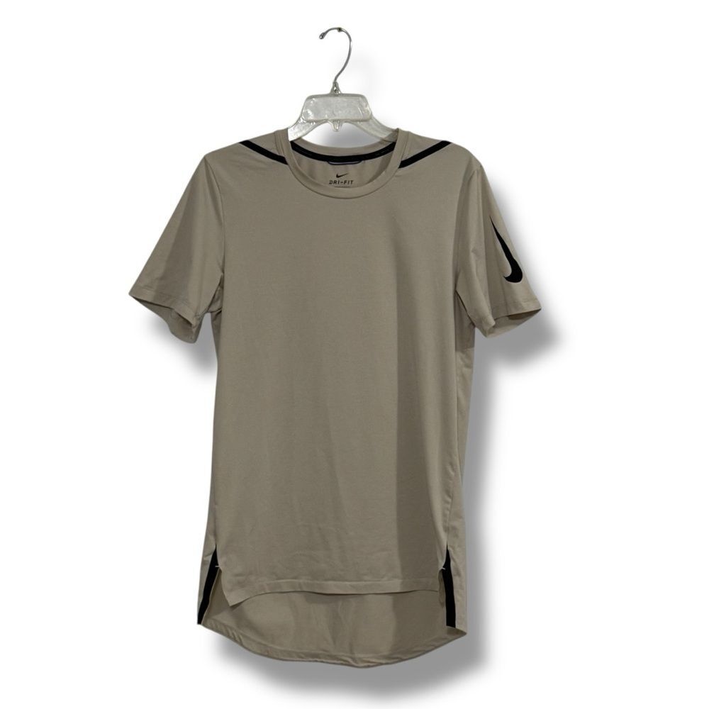 Nike Dri-FIT Men’s Performance Training Tee Tan Size Small Lightweight Active